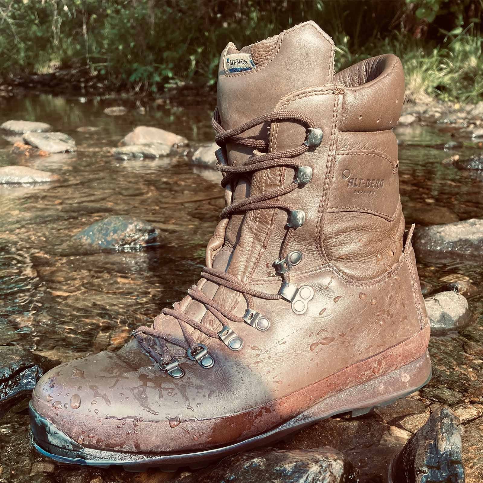 Altberg Defender Combat Boots - New Soles | FEMALE - Image 4