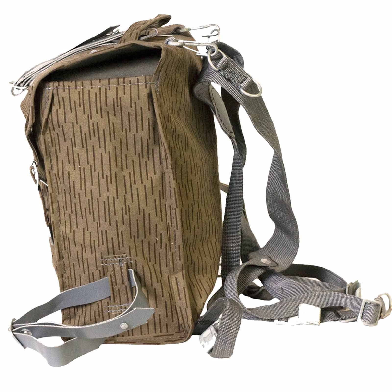 Vintage East German Strichtarn Combat Pack - Image 4